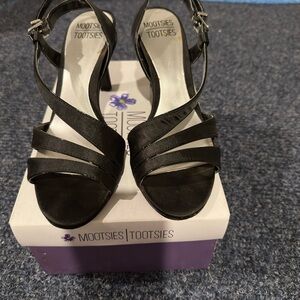 Mootsies Tootsies Black Strappy Sandals
